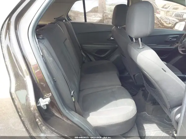 KL7CJKSB1GB756341 2016 CHEVROLET TRAX - Image 8