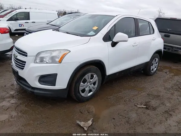 KL7CJKSB1GB759384 2016 CHEVROLET TRAX - Image 2
