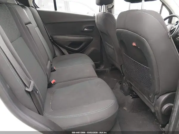 KL7CJKSB1GB759384 2016 CHEVROLET TRAX - Image 8