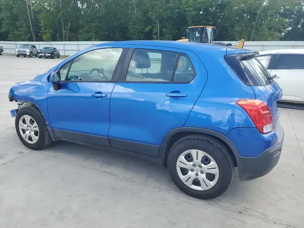 KL7CJKSB1GB762477 2016 CHEVROLET TRAX - Image 2