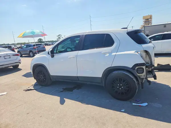 KL7CJKSB1HB053310 2017 CHEVROLET TRAX - Image 2