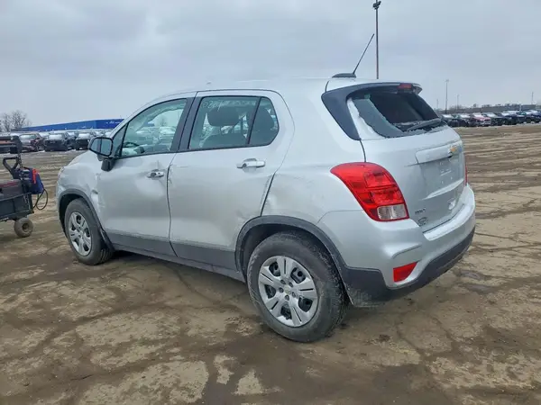 KL7CJKSB1HB170207 2017 CHEVROLET TRAX - Image 2