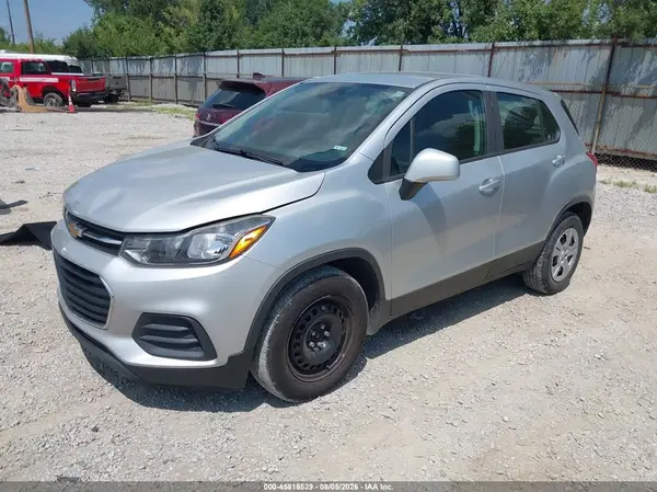 KL7CJKSB1HB176766 2017 CHEVROLET TRAX - Image 2