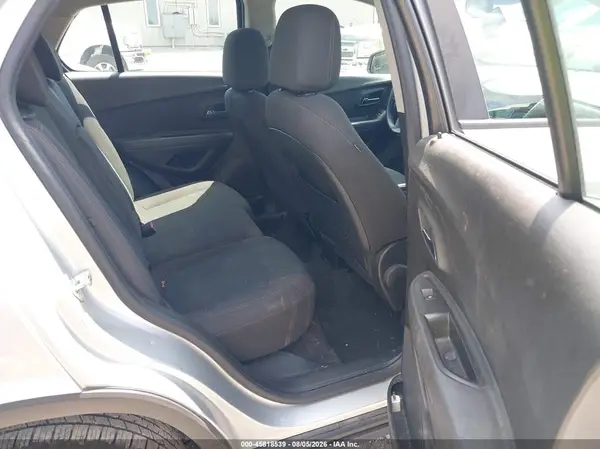 KL7CJKSB1HB176766 2017 CHEVROLET TRAX - Image 8