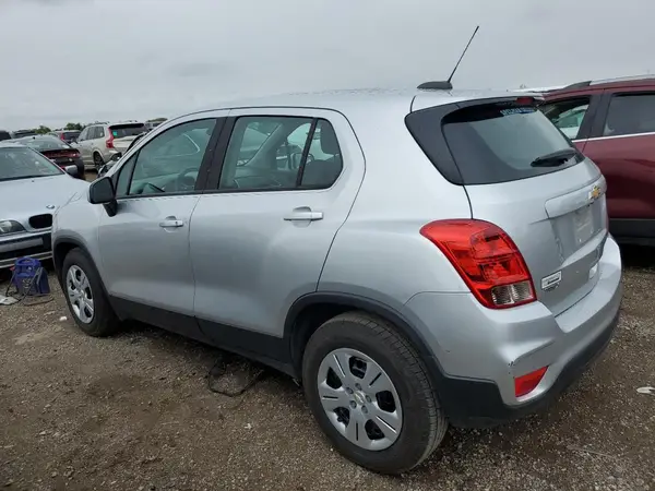 KL7CJKSB1HB212018 2017 CHEVROLET TRAX - Image 2