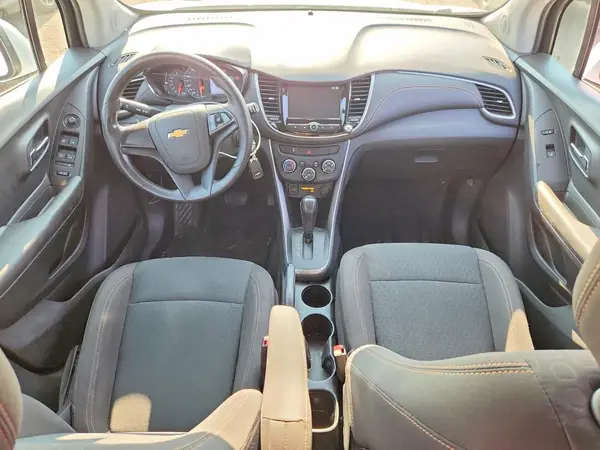 KL7CJKSB1HB231071 2017 CHEVROLET TRAX - Image 8