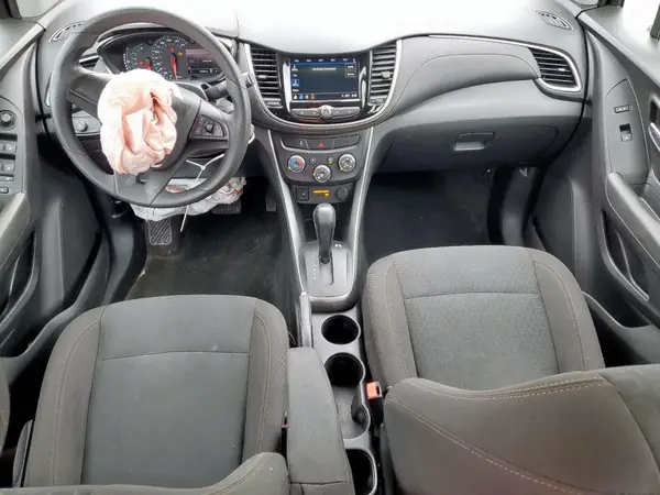 KL7CJKSB1JB521641 2018 CHEVROLET TRAX - Image 8