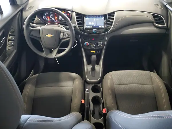 KL7CJKSB1JB526113 2018 CHEVROLET TRAX - Image 8