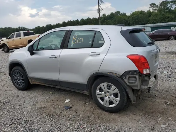 KL7CJKSB1JB707440 2018 CHEVROLET TRAX - Image 2