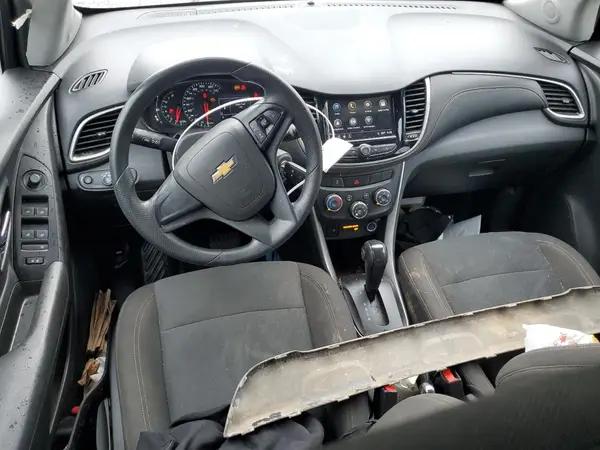 KL7CJKSB1JB707440 2018 CHEVROLET TRAX - Image 8