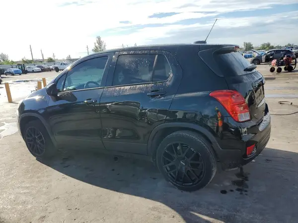 KL7CJKSB1LB017772 2020 CHEVROLET TRAX - Image 2