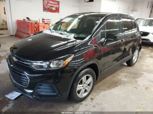 KL7CJKSB1LB019344 2020 CHEVROLET TRAX - Image 2