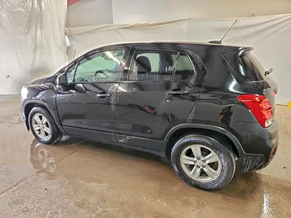 KL7CJKSB1LB044017 2020 CHEVROLET TRAX - Image 2