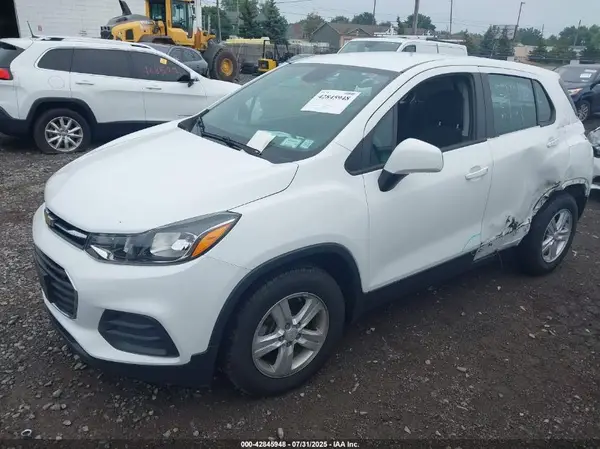 KL7CJKSB1LB050917 2020 CHEVROLET TRAX - Image 2