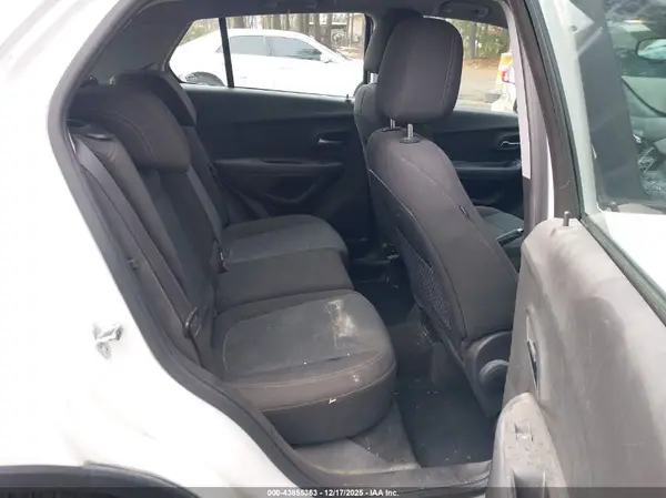 KL7CJKSB1LB055244 2020 CHEVROLET TRAX - Image 8