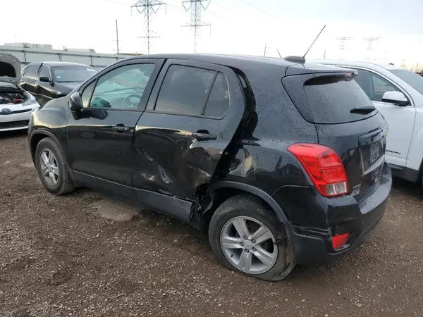 KL7CJKSB1LB070309 2020 CHEVROLET TRAX - Image 2