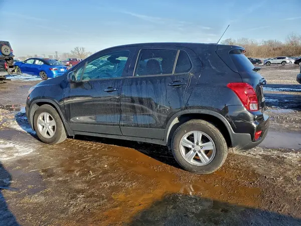 KL7CJKSB1LB070701 2020 CHEVROLET TRAX - Image 2