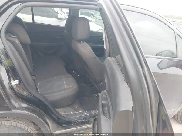 KL7CJKSB1LB083786 2020 CHEVROLET TRAX - Image 8