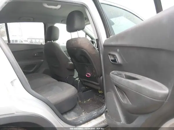 KL7CJKSB1LB317988 2020 CHEVROLET TRAX - Image 8