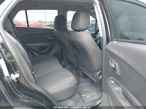 KL7CJKSB1LB323242 2020 CHEVROLET TRAX - Image 8
