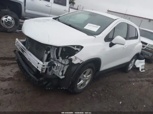 KL7CJKSB1LB324309 2020 CHEVROLET TRAX - Image 2