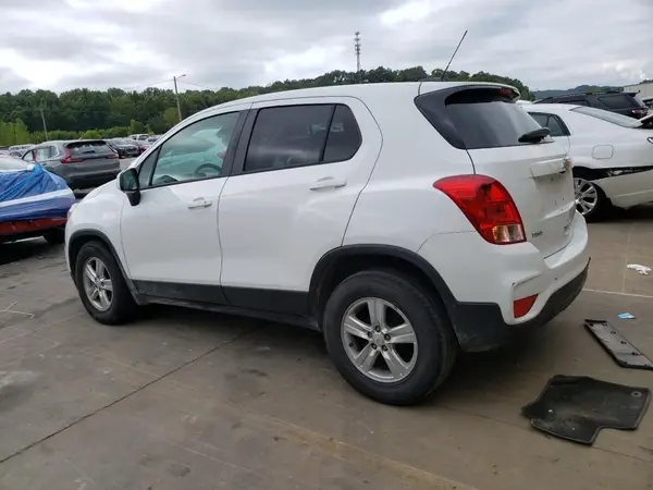 KL7CJKSB1LB324584 2020 CHEVROLET TRAX - Image 2