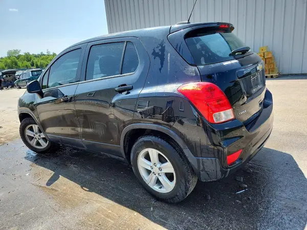 KL7CJKSB1LB324973 2020 CHEVROLET TRAX - Image 2