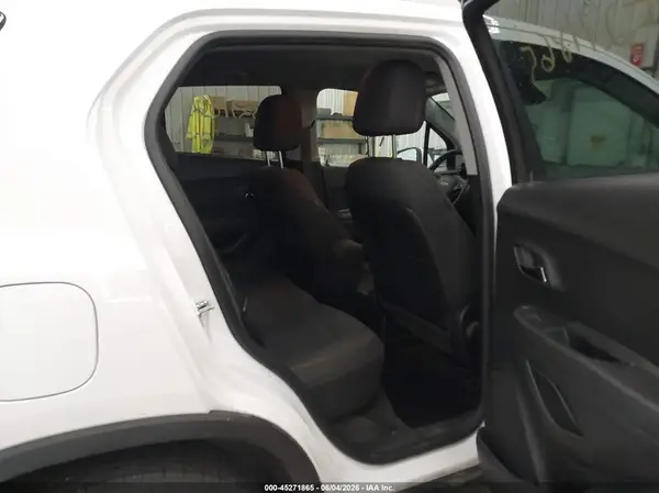 KL7CJKSB1LB333155 2020 CHEVROLET TRAX - Image 8