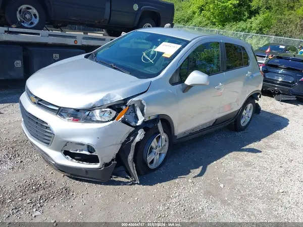 KL7CJKSB1LB337092 2020 CHEVROLET TRAX - Image 2