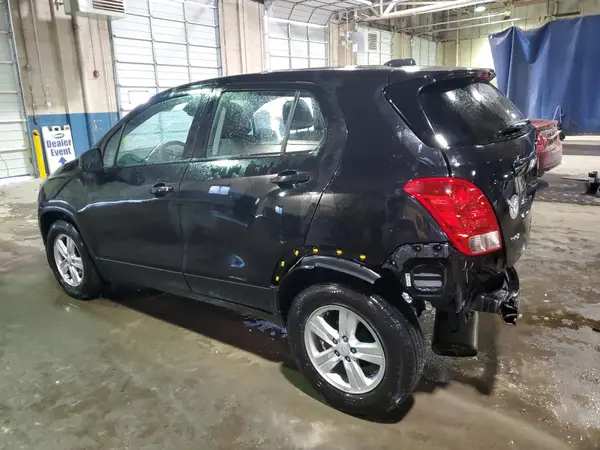KL7CJKSB1LB337335 2020 CHEVROLET TRAX - Image 2