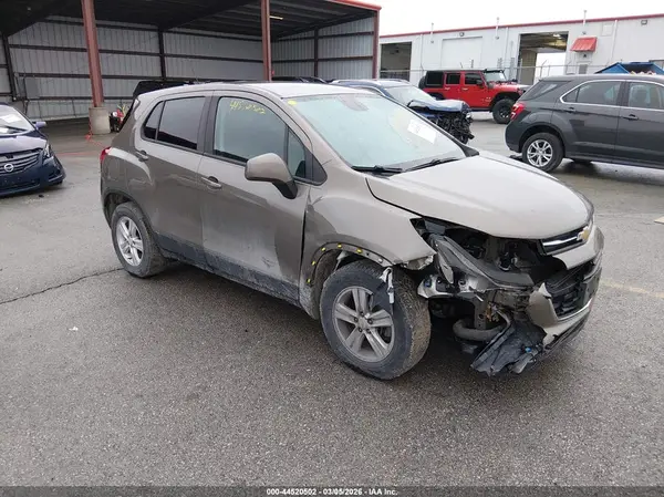 KL7CJKSB1LB339506 2020 CHEVROLET TRAX - Image 1
