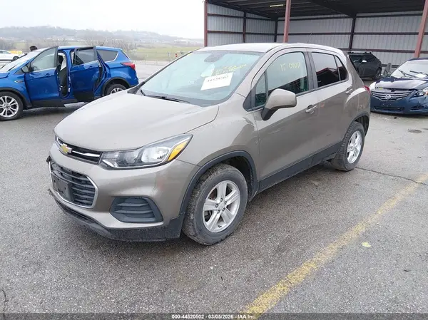 KL7CJKSB1LB339506 2020 CHEVROLET TRAX - Image 2