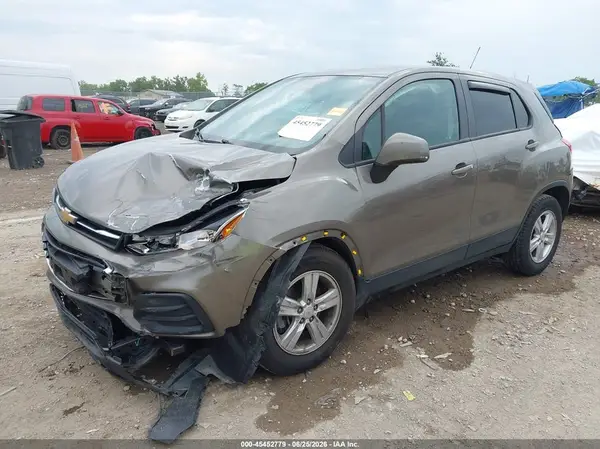 KL7CJKSB1LB342003 2020 CHEVROLET TRAX - Image 2