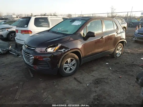 KL7CJKSB1LB344379 2020 CHEVROLET TRAX - Image 2