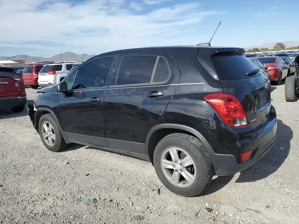 KL7CJKSB1MB303476 2021 CHEVROLET TRAX - Image 2
