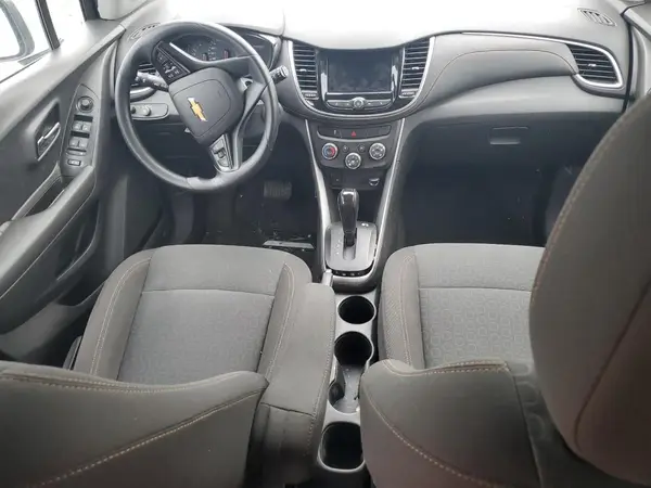 KL7CJKSB1MB303669 2021 CHEVROLET TRAX - Image 8