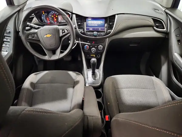 KL7CJKSB1MB303901 2021 CHEVROLET TRAX - Image 8