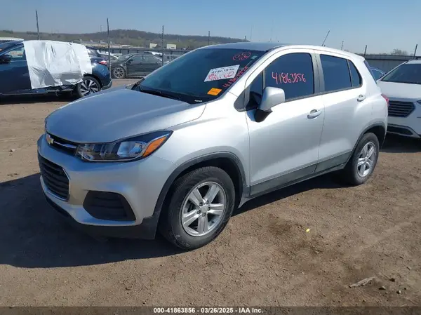 KL7CJKSB1MB308984 2021 CHEVROLET TRAX - Image 2