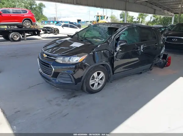 KL7CJKSB1MB315448 2021 CHEVROLET TRAX - Image 2