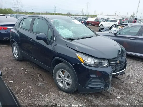 KL7CJKSB1MB319077 2021 CHEVROLET TRAX - Image 1