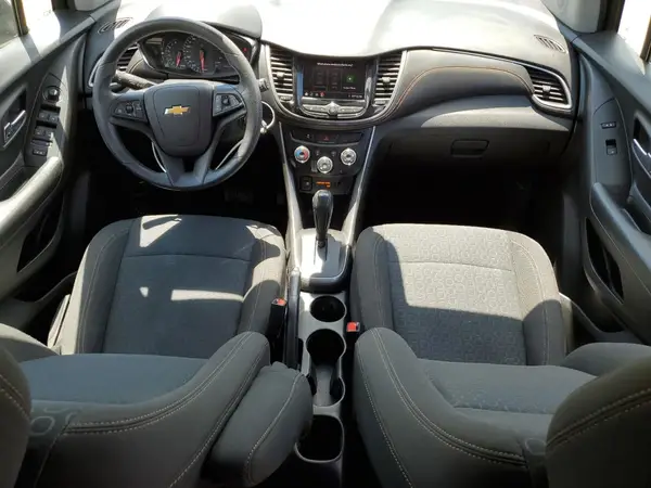 KL7CJKSB1MB321394 2021 CHEVROLET TRAX - Image 8