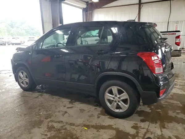 KL7CJKSB1MB331844 2021 CHEVROLET TRAX - Image 2
