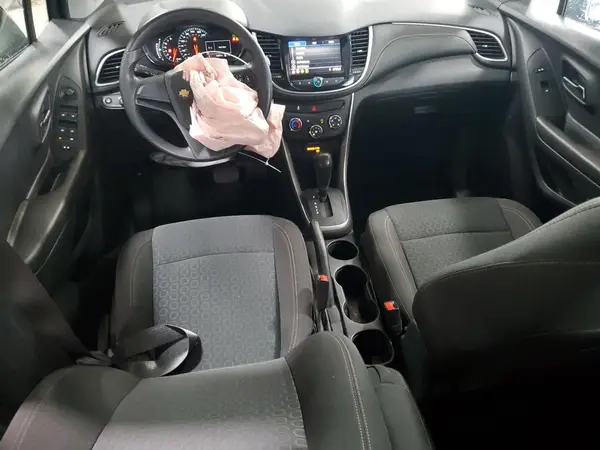 KL7CJKSB1MB331844 2021 CHEVROLET TRAX - Image 8