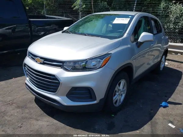 KL7CJKSB1MB337336 2021 CHEVROLET TRAX - Image 2