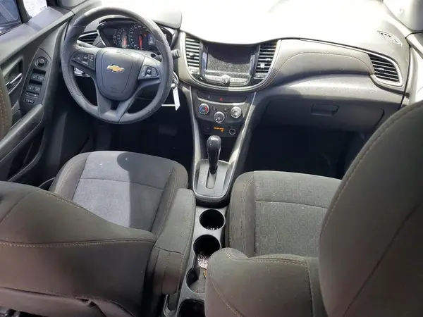 KL7CJKSB1MB349163 2021 CHEVROLET TRAX - Image 8