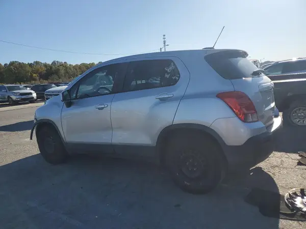 KL7CJKSB2GB504761 2016 CHEVROLET TRAX - Image 2