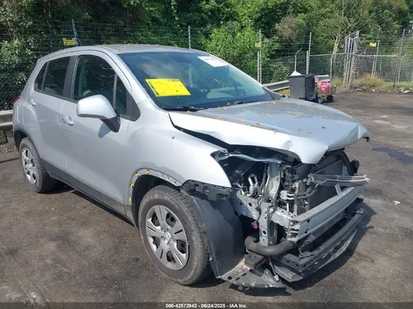 KL7CJKSB2GB504887 2016 CHEVROLET TRAX - Image 1