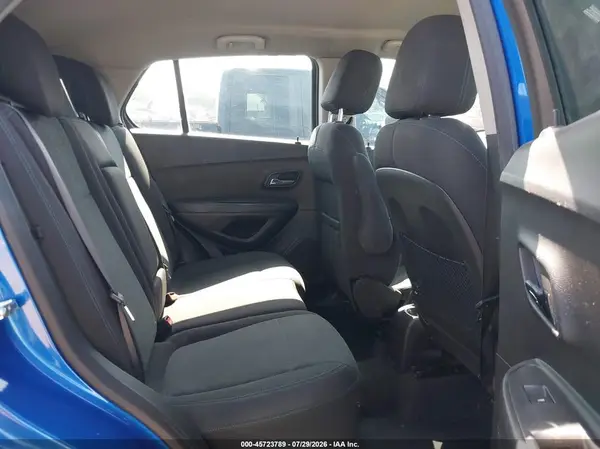 KL7CJKSB2GB521303 2016 CHEVROLET TRAX - Image 8