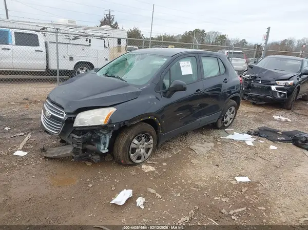 KL7CJKSB2GB581470 2016 CHEVROLET TRAX - Image 2