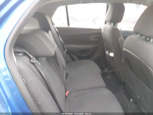 KL7CJKSB2GB617853 2016 CHEVROLET TRAX - Image 8